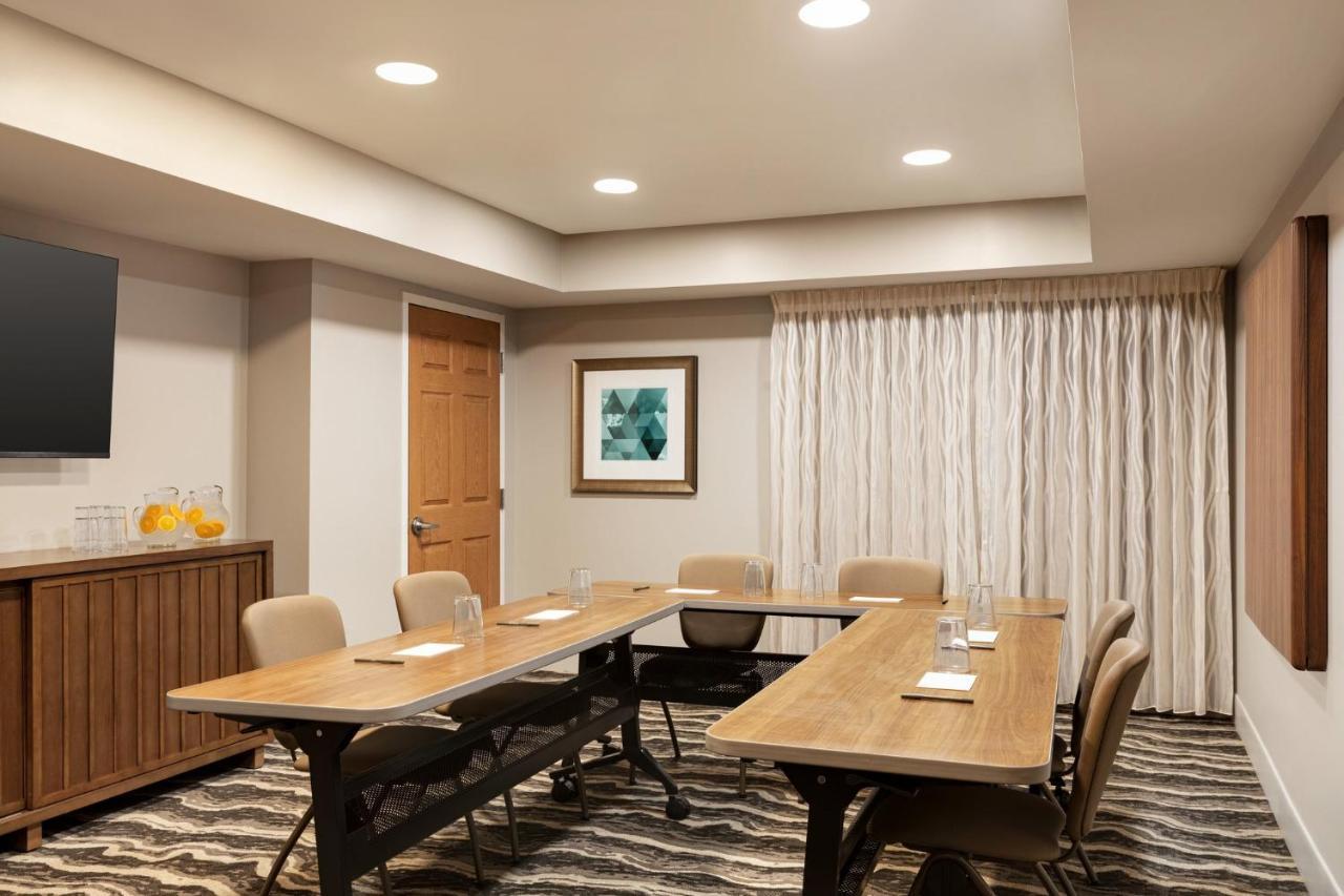 Hotel Staybridge Wayne By Ihg 3*
